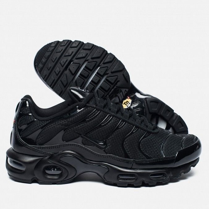 Black TN Air Max Plus sneakers